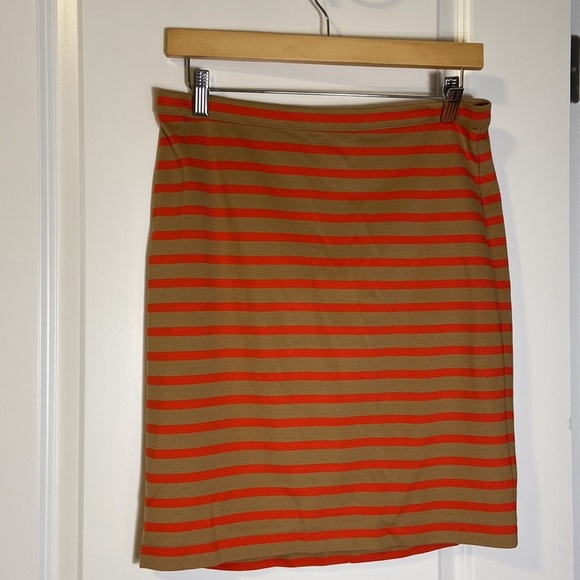 Fossil orange and khaki striped pencil skirt with exposed back zipper - Picture 3 of 9